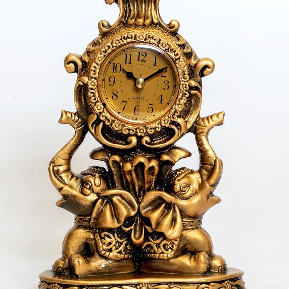 9.5" Elephant Retro Mantel Clock,Battery Operated Decorative Tabletop Clock - Picture 3 of 5
